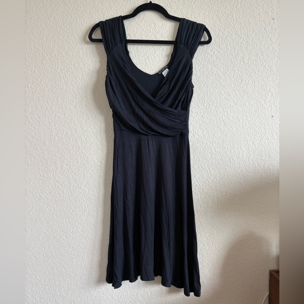 VENUS Black Midi Dress with Sleeveless Design